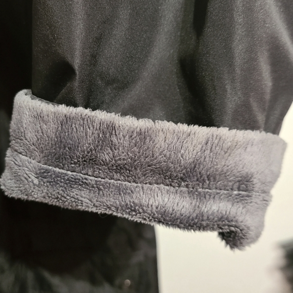 Fall/Spring black coat - Picture 6 of 6